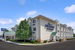 Microtel Inn & Suites by Wyndham Indianapolis Airport